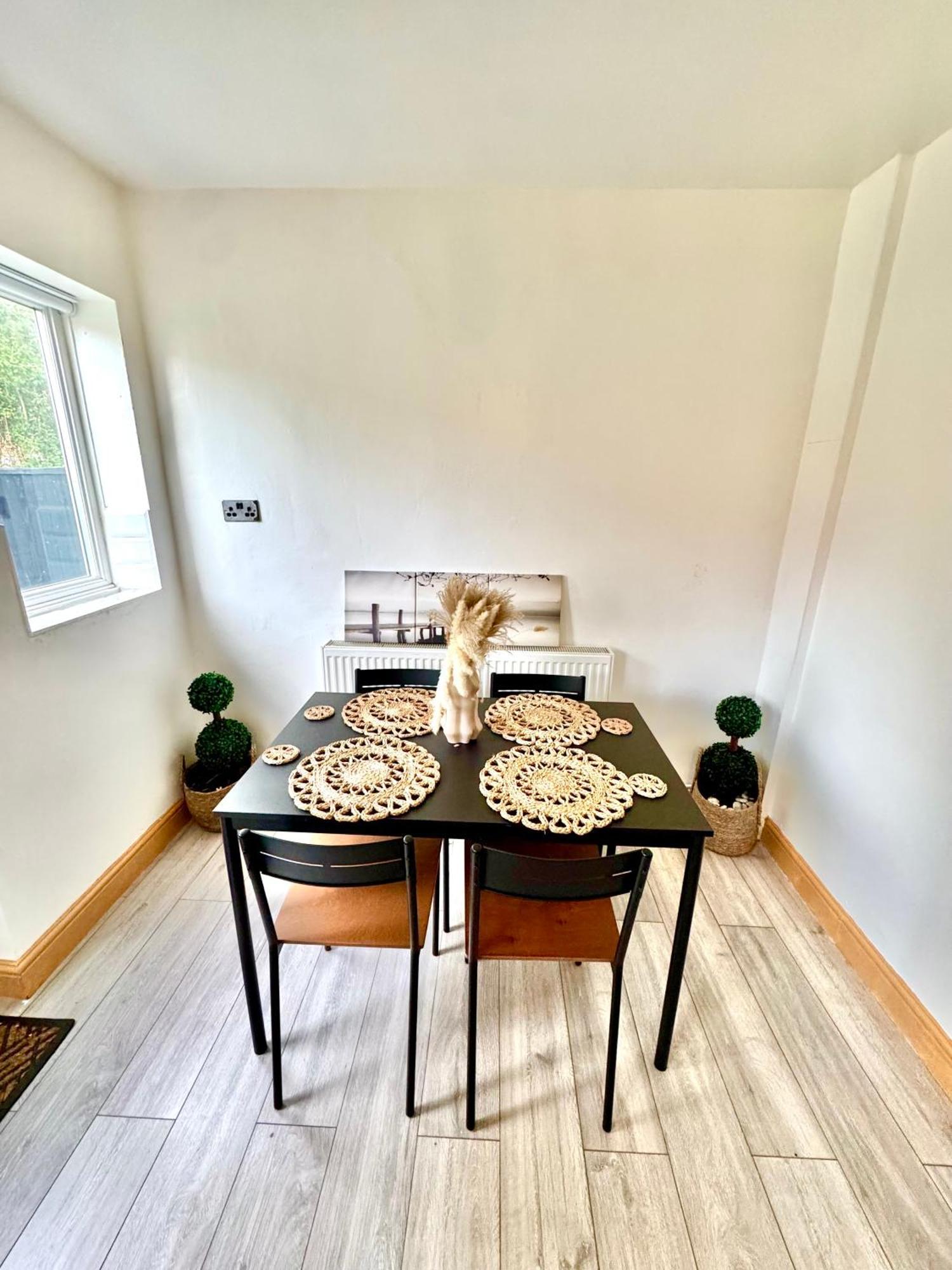 诺丁汉Contractor Haven- 3Bdr Crew House, Free Parking, Fast Wifi & Private Garden公寓 外观 照片